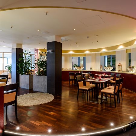 Novotel Frankfurt City Франкфурт-на-Майне Экстерьер фото