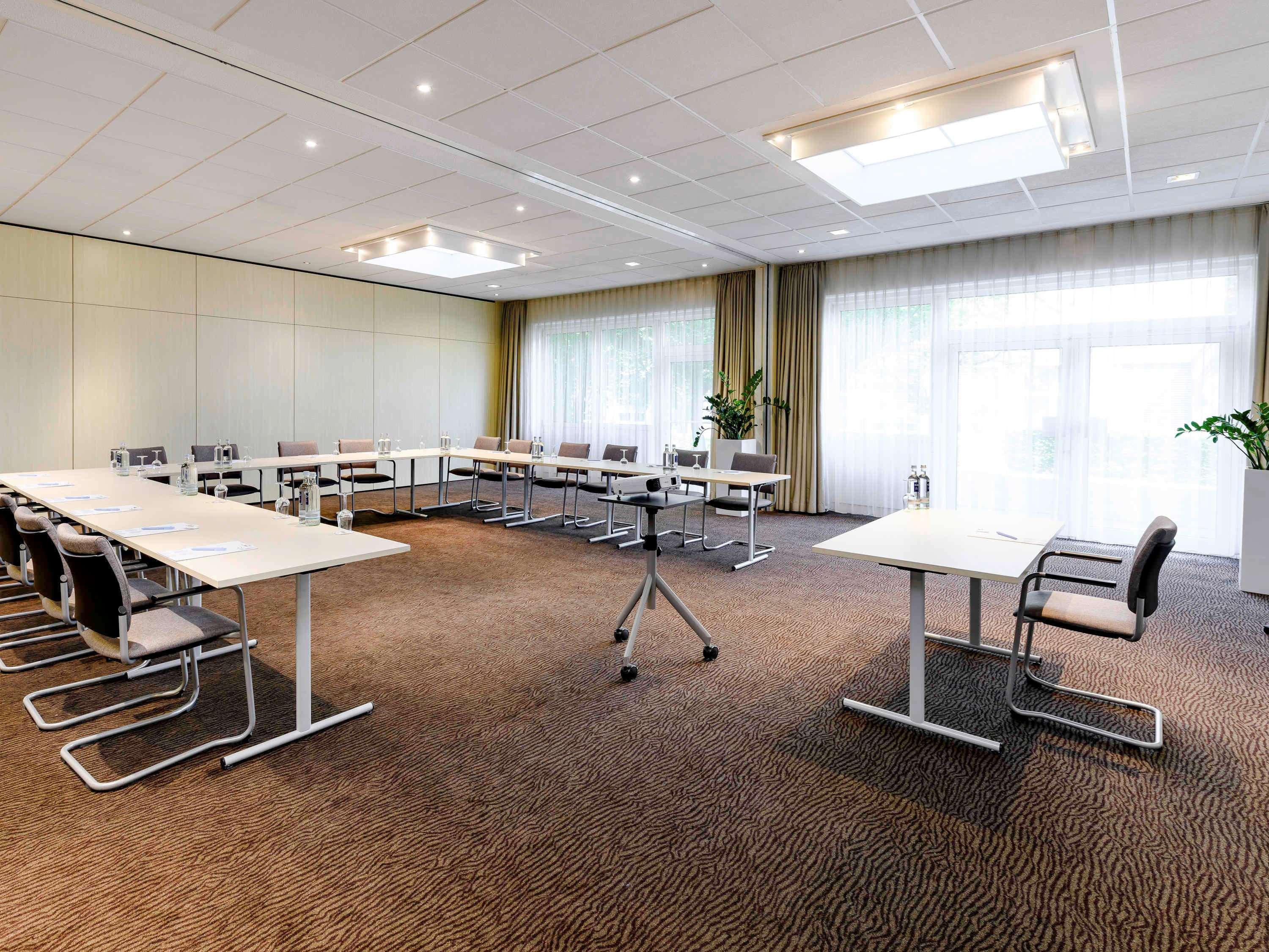 Novotel Frankfurt City Франкфурт-на-Майне Экстерьер фото