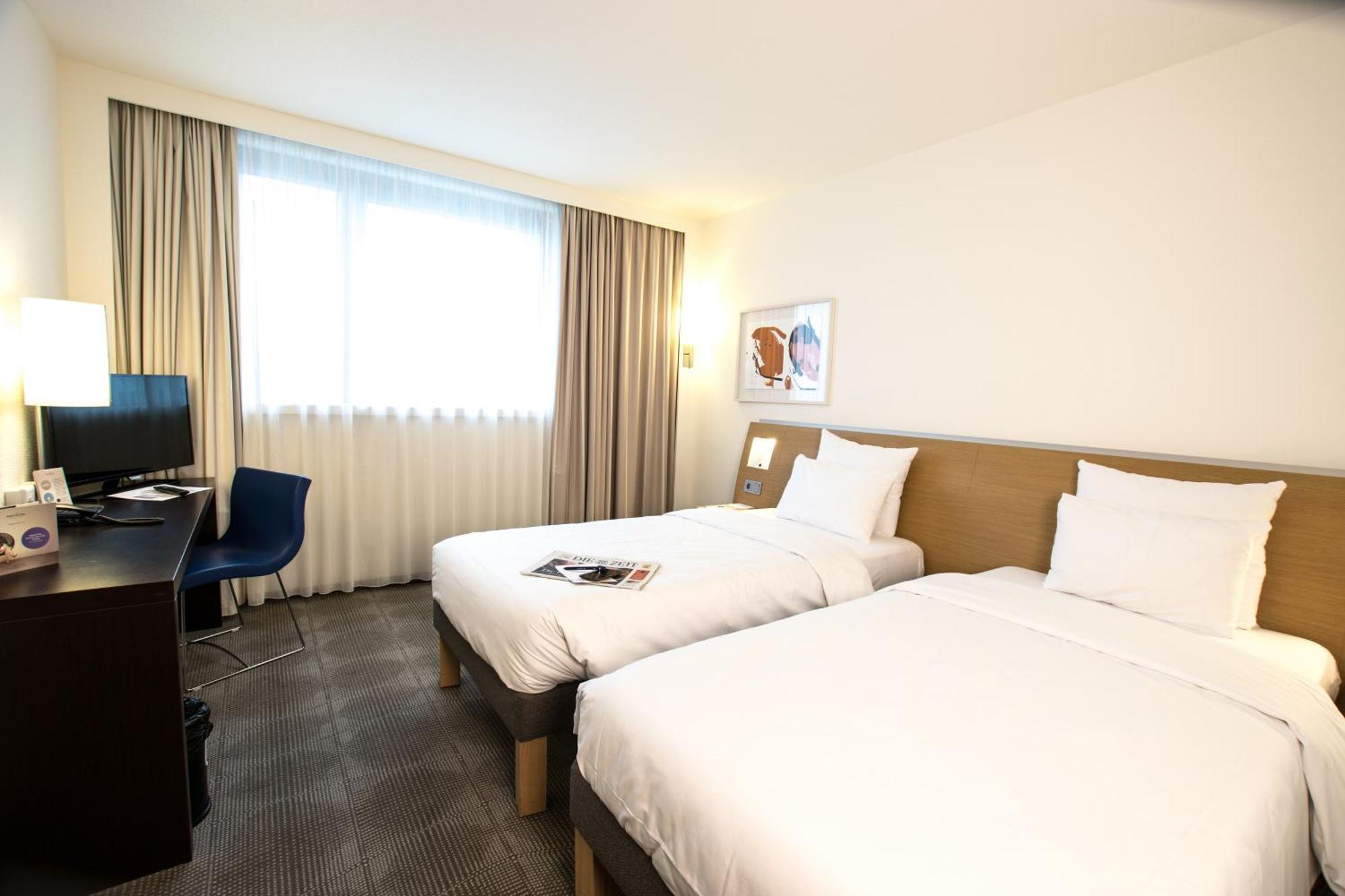 Novotel Frankfurt City Франкфурт-на-Майне Экстерьер фото