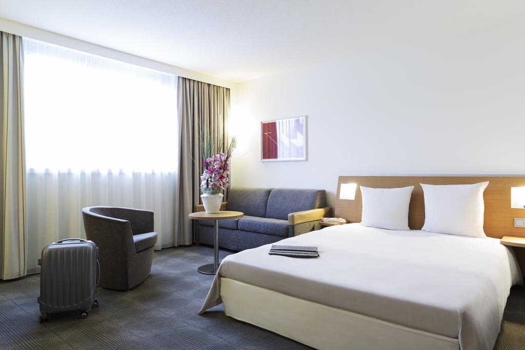 Novotel Frankfurt City Франкфурт-на-Майне Экстерьер фото