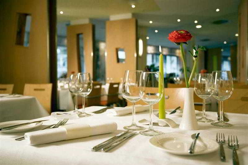 Novotel Frankfurt City Франкфурт-на-Майне Экстерьер фото